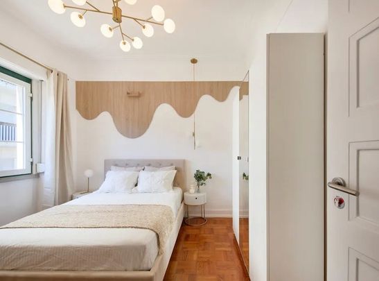 Rua da Palmeira, Lisbon, Lisbon 1200-219 - Photo 1