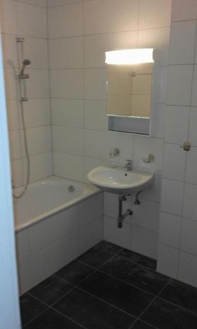 Grand 3 pièces au 1er étage avec balcon - Photo 4