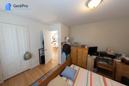 317 Chouinard - Photo 2