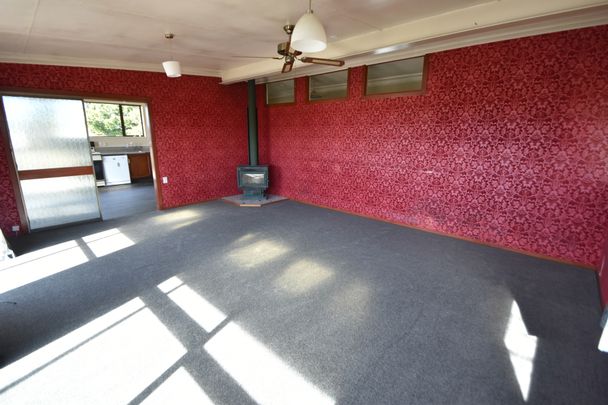 Sunny 2 bedroom home - Photo 1