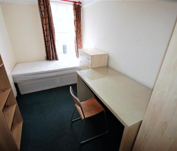 6 bedroom house to rent - Photo 3