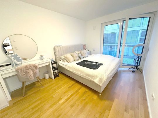 Schicke 2 ZKB in Tarforst mit Balkon, Einbauküche und Tiefgarage - Foto 1