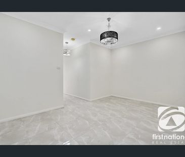 Modern Family Home - Photo 5