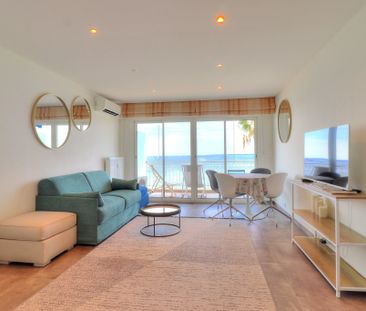 JUAN-LES-PINS – STUDIO DE STANDING AVEC VUE PANORAMIQUE MER – - Photo 3