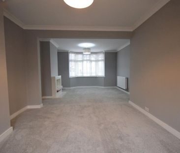 3 bedroom semi-detached house to rent - Photo 4