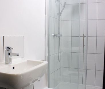 Park Street, Bolton - Photo 3