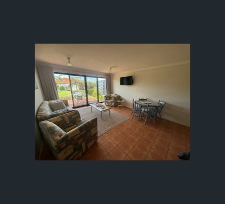 Villa 8/1 Pebble Beach Dr, Coral Cove, Qld 4670 - Photo 5