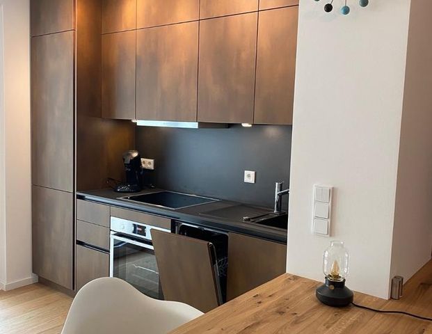 Möblierte Designer-Single Wohnung // 2Zi-KBB // 1 TG Stpl. - Photo 1