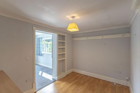 3 bedroom detached house to rent - Photo 3