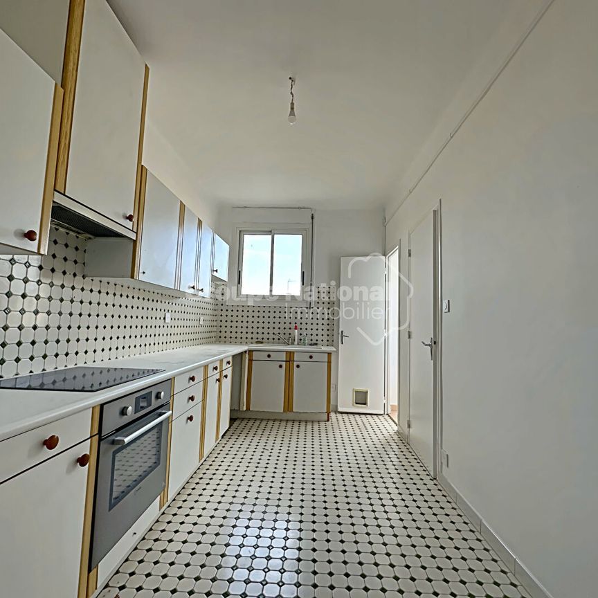 A louer Arles Trinquetaille T3 avec place parking, - Photo 1