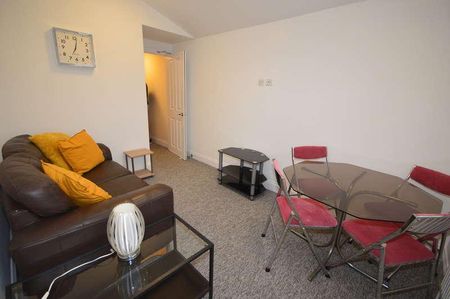 Trafalgar Road, Winton, Bournemouth, BH9 - Photo 3