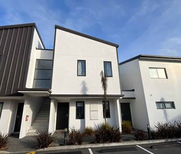 Upper Riccarton - Photo 1