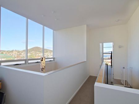 2/196 East Derwent Highway LINDISFARNE - Photo 4