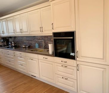 Neuwertig und sehr Zentral in Euskirchen mit Balkon, Küche,Garage - Foto 1