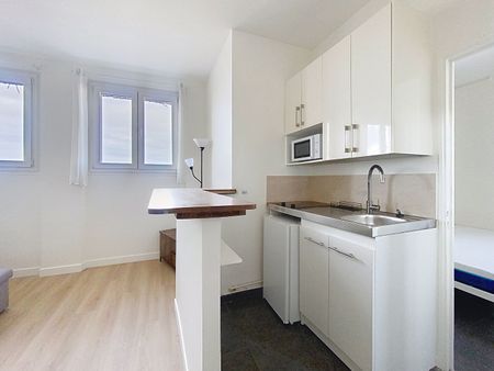 Appartement T1 Paris 16 à louer - Photo 2