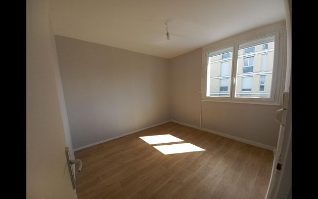 Location Appartement 5 pièces 75 m² La Châtre - Photo 1