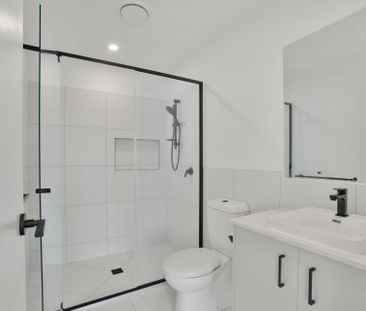 Brand New Modern Townhouse in Family Friendly Area! - Photo 6