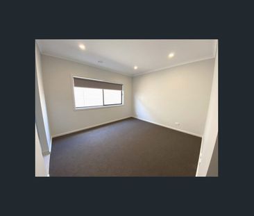 Modern Family Home in Lara VIC with 4 Bedrooms - Photo 6