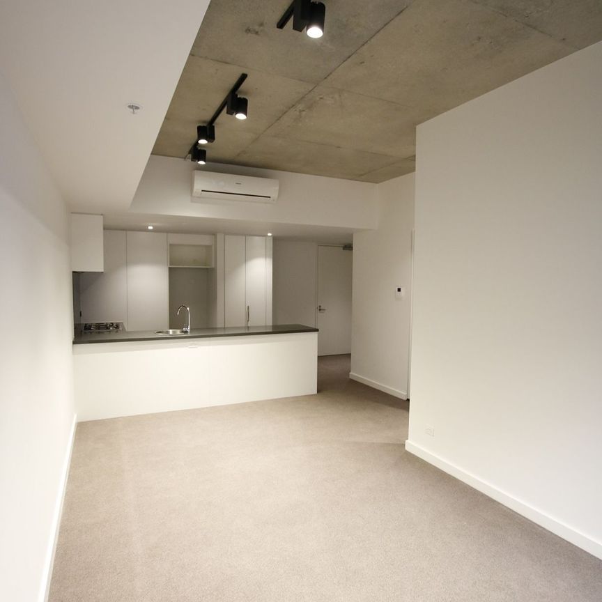 Convenient apartment in fantastic location - Photo 1