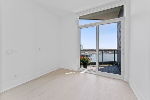 For Lease - 1 Edgewater Drive Unit# SPH #07, Toronto, Ontario - Photo 1