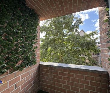 Ruim gerenoveerd appartement op het Sint-Martenplein - Photo 6