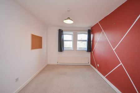 2 bed apartment to rent in Flat , Regent Road, Gosforth, NE3 - Photo 3