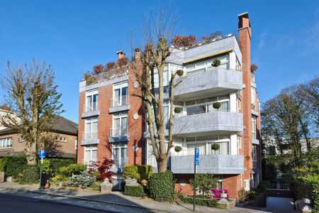 Quartier Roosevelt - Appartement meublé de +/- 160 m² - 3 ch & 3 sdb - Photo 3