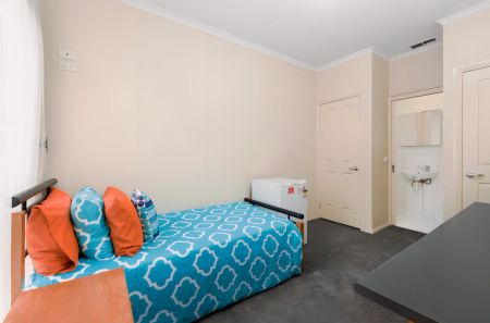 Unit 3 Townhouse - Photo 4