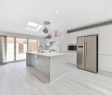 Yeomans Mews, Whitton, TW7 - Photo 4