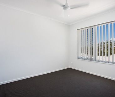 VILLA WITH 2 LIVING AREAS & GREAT VIEWS - Photo 6