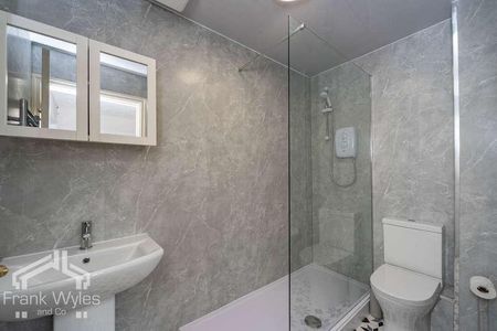 Noel Jones Court, St. Davids Road North, Lytham St. Annes, Lancashire, FY8 - Photo 5
