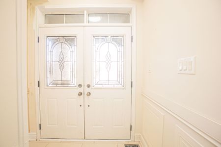 For Lease - 607 Remembrance Road, Brampton, Ontario - Photo 4