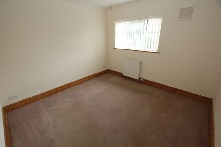 3 Bedroom End Terraced House, Chester - Photo 3