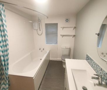 2 bedroom terraced house to rent - Photo 5