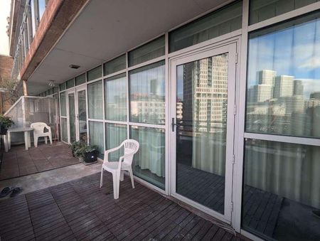 Gerry Raffles Square, London, E15 - Photo 2