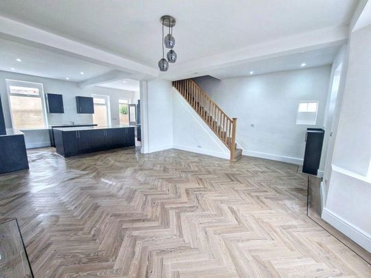 Regent Road, Gosforth, Newcastle upon Tyne, Tyne and Wear, NE3 1ED - Photo 1