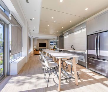 For Lease - 3250 Carding Mill Trail Unit# 522, Oakville, Ontario - Photo 3