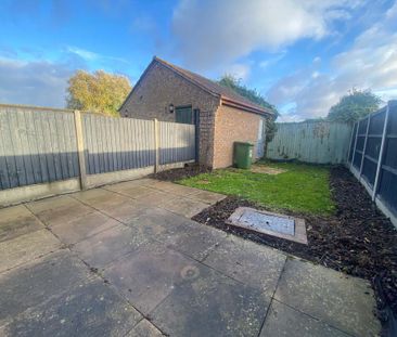 2 bedroom terraced house to rent - Photo 1