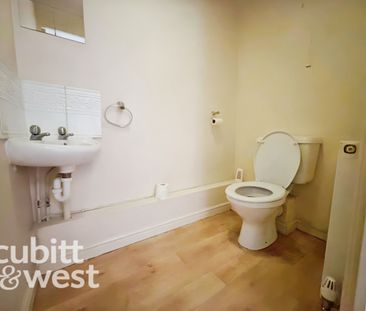 2 bedroom maisonette to rent - Photo 3