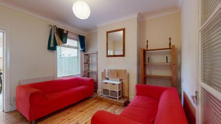 4 bedroom terraced house to rent - Photo 2
