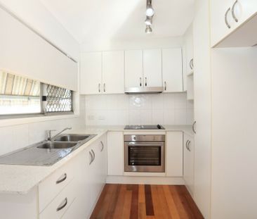 PRIME LOCATION - Photo 6