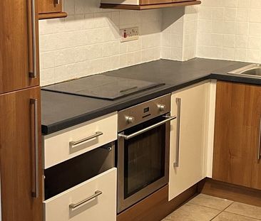 2 Bed Flat, Royal Court, NG5 - Photo 5