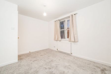 2 bedroom apartment to rent Celestial Gardens, London, SE13 - Photo 5