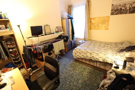 5 bedroom terraced house to rent - Photo 4