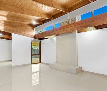 well-presented family home - Photo 1