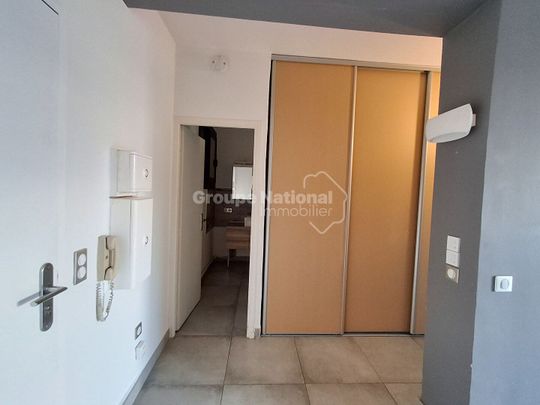 LE PONTET, beau type 2 de 44 m² avec grande terrasse, - Photo 1