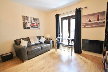 Scoles Green, Normans Buildings, Norwich - Photo 3