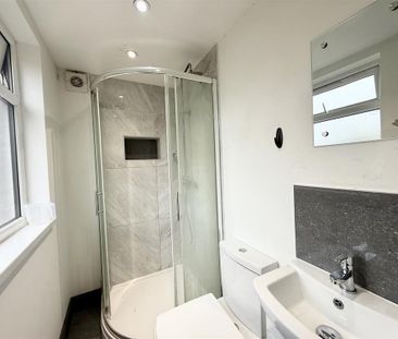 House share to rent - Photo 2