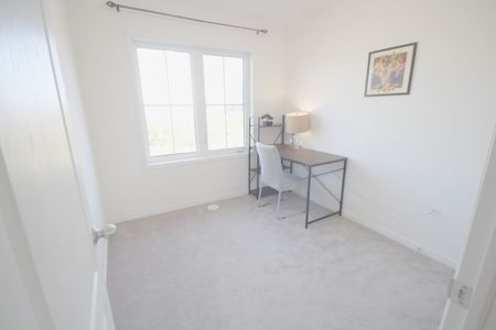 For Lease - 2639 Deputy Minister Path, Oshawa, Ontario - Photo 3