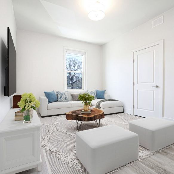 Edinburgh – 247 Young, Winnipeg, MB - Photo 1